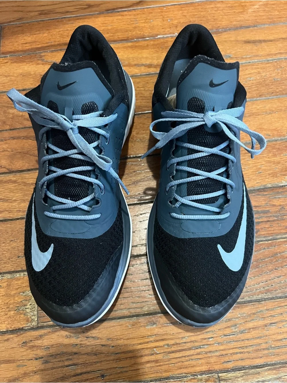 Nike Men’s Black and Blue Athletic Running Shoes size 11